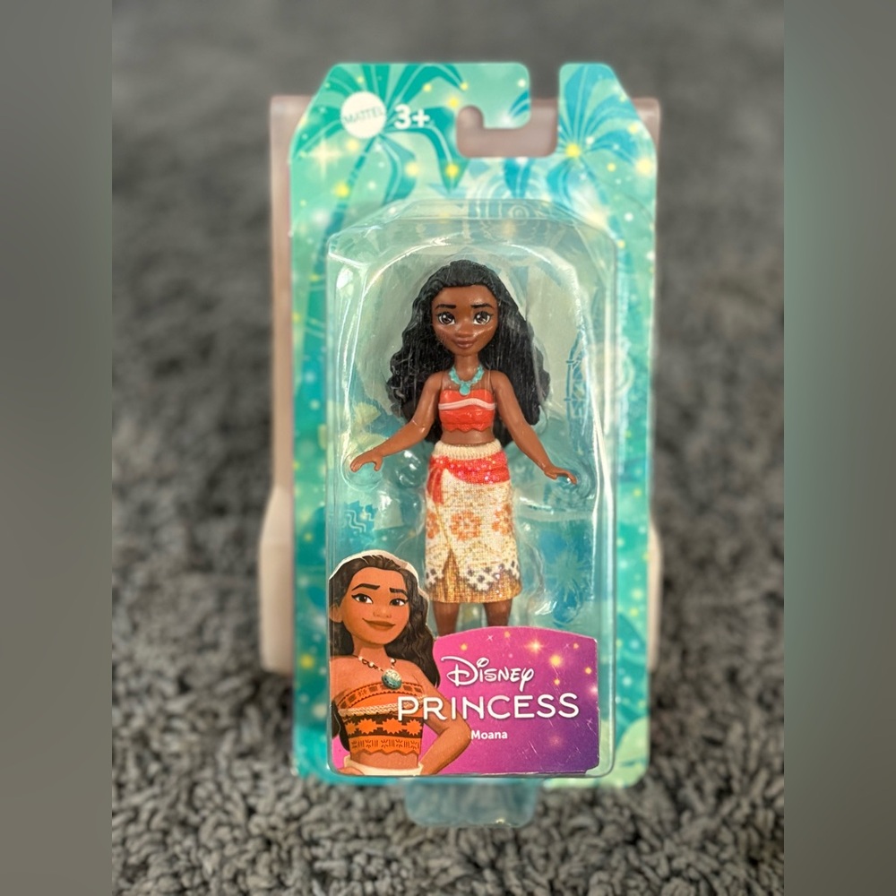 NWT Disney Princess doll figurine, Princess: Moana